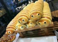 699